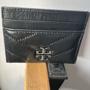 100% authentic Tory Burch Kira Black Chevron Pave Logo Card Case NWT